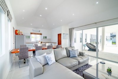 Luxury new pool villa 5 bed 5 bath FREEHOLD soi 112 up Hua Hin Ready to move in