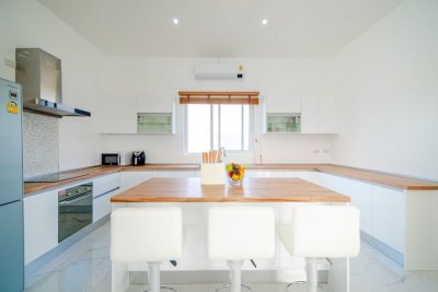 Luxury new pool villa 5 bed 5 bath FREEHOLD soi 112 up Hua Hin Ready to move in