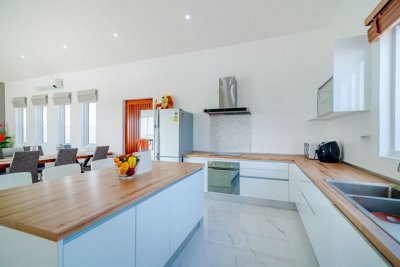 Luxury new pool villa 5 bed 5 bath FREEHOLD soi 112 up Hua Hin Ready to move in