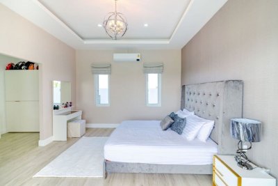 Luxury new pool villa 5 bed 5 bath FREEHOLD soi 112 up Hua Hin Ready to move in