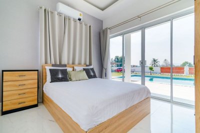 Luxury new pool villa 5 bed 5 bath FREEHOLD soi 112 up Hua Hin Ready to move in
