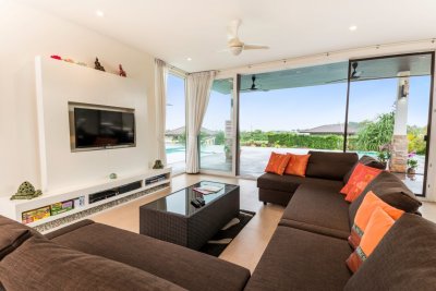 The Spirit 2 Fantastic Pool Villas with 5 Bedrooms & Sea Views & Very Large Infinity Edge Pool