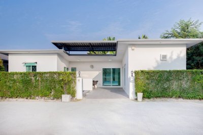 Pool villa 3 bed 3 bath in city soi 102 Hua Hin