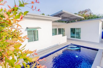Pool villa 3 bed 3 bath in city soi 102 Hua Hin