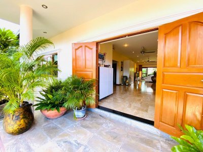 Big pool villa 3 beds 2 bathrooms – House soi 114 Hua Hin
