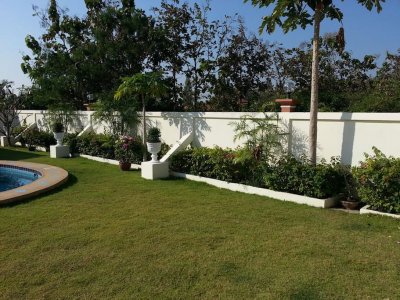 Big pool villa 4 bed room soi 70 near city Hua Hin