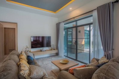 Luxury brand new pool villa north Hua Hin