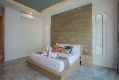 Luxury brand new pool villa north Hua Hin