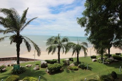 Beautiful private apartment 2 bedroom beachfront between Hua Hin, Cha-Am