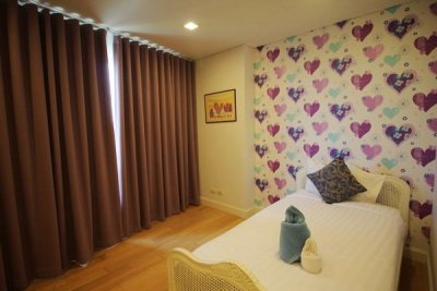 Marrakesh Hua Hin Resort & Spa 4 ben on the beach in city