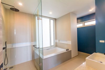 4 bedroom penthouse for sale at the Wanwale project Hua Hin