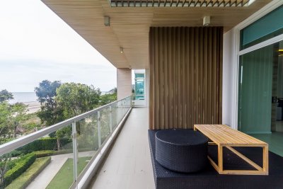 4 bedroom penthouse for sale at the Wanwale project Hua Hin