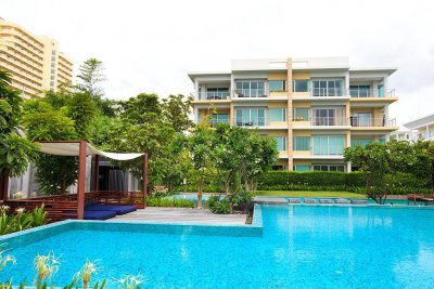 Hua Hin Baan Sanpluem City at the beach