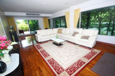 Hua Hin Baan Sanpluem City at the beach