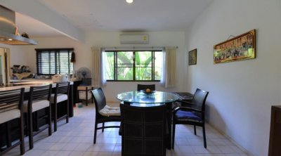Palm Hills 3 bed 3 bath 262 sq.m apartment Hua Hin