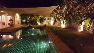 Large pool villa 250 sqm soi 88 in Hua Hin