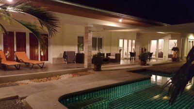 Large pool villa 250 sqm soi 88 in Hua Hin