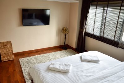 Springfield 2 Bedroom Luxury Beachfront condo Chaam- Huahin