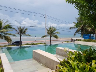 Pranburi/Hua Hin privat pool villa pak nam pran 330 kvm vid stranden