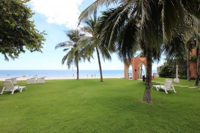 Marrakesh Hua Hin Resort & Spa 4 ben on the beach in city