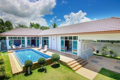 Pool villa soi 88 near city Hua Hin