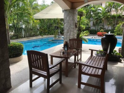 Luxury pool villa south Hua Hin 299 sqm