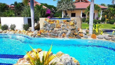 Nice villa with wonderful pool area on soi 94/102 in Hua Hin