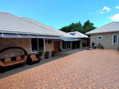 LUXURY PALM HILLS GOLF LAKEFRONT HOME HUA HIN