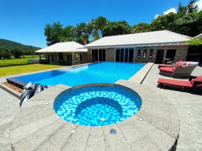 LUXURY PALM HILLS GOLF LAKEFRONT HOME HUA HIN