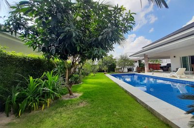 Luxury brand new pool villa north near Palm Hills Hua Hin