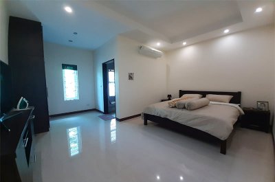 Luxury brand new pool villa north near Palm Hills Hua Hin