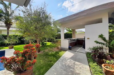 Luxury brand new pool villa north near Palm Hills Hua Hin