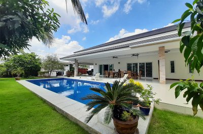 Luxury brand new pool villa north near Palm Hills Hua Hin