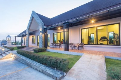 🔥H😲t Deal !!!❤Luxury Pool Villa
7,990,000 Baht
(Reduce from 8,970,650
Baht)🔥Hin Lek Fai Hua Hin