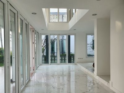 Beautiful Beachfront pool Villa
Takiab Beach Hua Hin