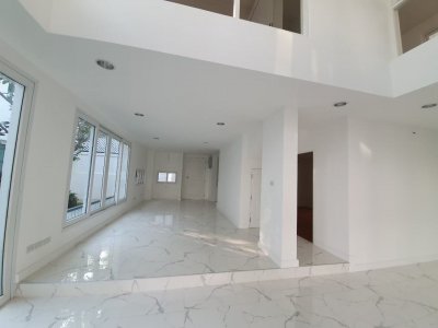 Beautiful Beachfront pool Villa
Takiab Beach Hua Hin