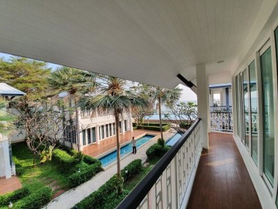 Beautiful Beachfront pool Villa
Takiab Beach Hua Hin