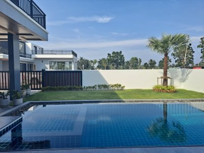 LUXURY POOL VILLAS NEAR BY KHAO KALOK BEACH PRANBURI/HUAHIN