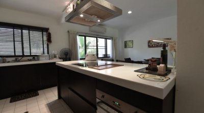 Palm Hills 3 bed 3 bath 262 sq.m apartment Hua Hin