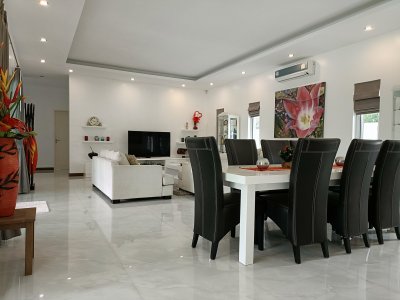 Luxury 5 Bed Pool Villa Near Palm Hills Golf Course Villa Property Hua Hin