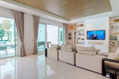 Luxury 5 bedroom Pool villa for sale in Palm Hill Golf Course, Hua Hin