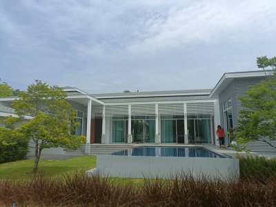 Chaum Haus Luxury brand new pool villa near beach in Cha-Am