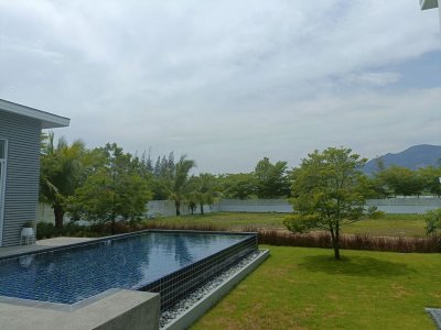 Chaum Haus Luxury brand new pool villa near beach in Cha-Am