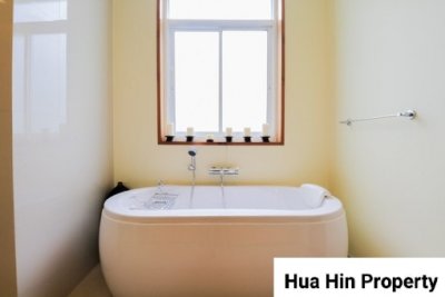 Chaum Haus Luxury brand new pool villa near beach in Cha-Am