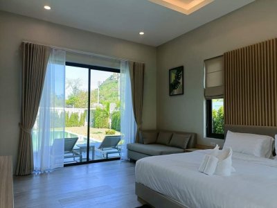 Luxury brand new pool soi 70 near city Hua Hin