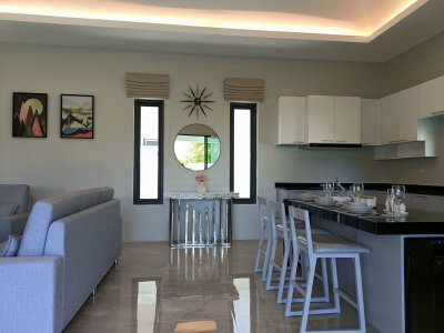 Luxury brand new pool soi 70 near city Hua Hin