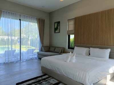 Luxury brand new pool soi 70 near city Hua Hin