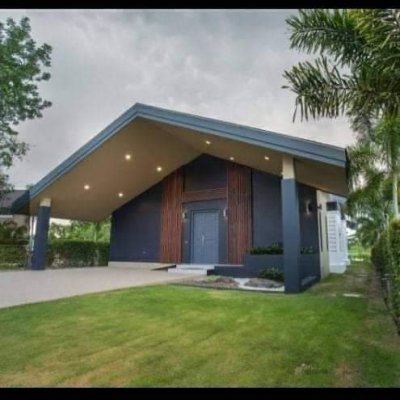 Sanctuary Lake Hua Hin Luxury brand new pool villas near to Banyan Golf Clubs soi 112