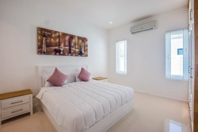 Luxury at its best brand new pool villa near Black Mountain
Hua Hin