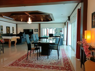 Luxury big pool villa in Palm Hills golf resort Hua Hin